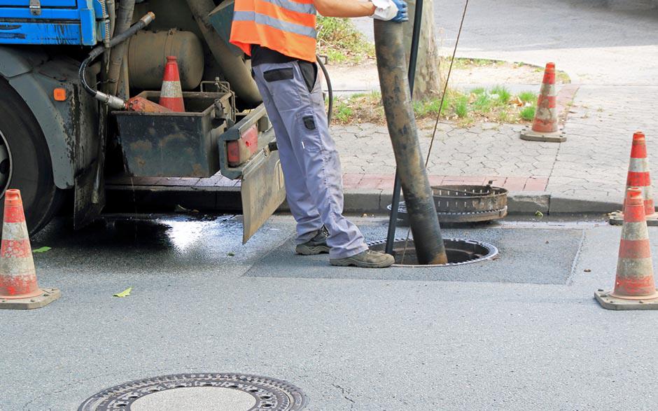 comment déboucher canalisation wc Colombes