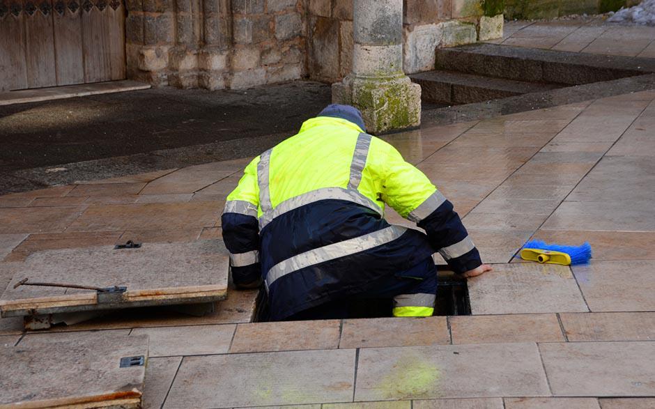 comment déboucher un évier La Ferté-Alais